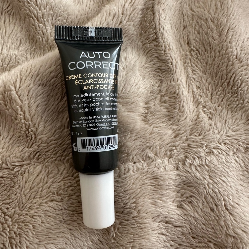 Sunday Riley Auto Correct Eye Contour Cream - Picture 2 of 2